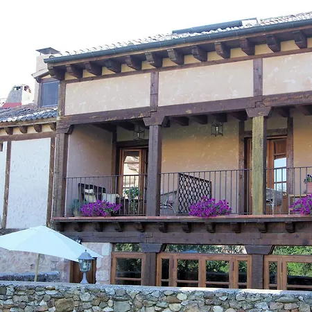 Rural El Adarve Ayllón